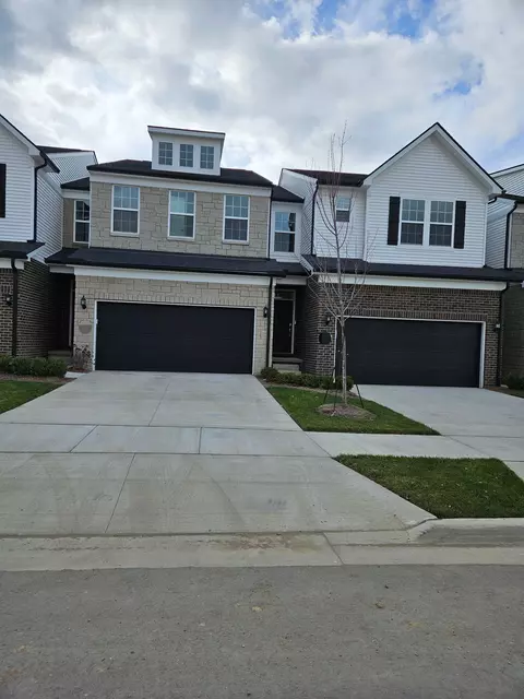5505 E Spaniel Dr, Ann Arbor, MI 48108