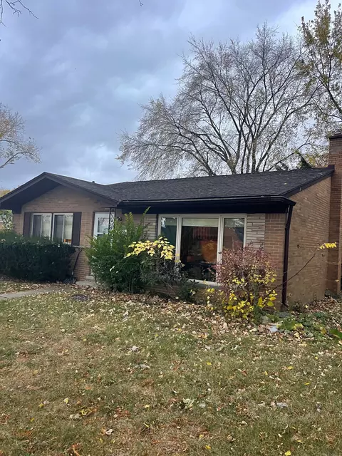 24711 Pierce St, Southfield, MI 48075