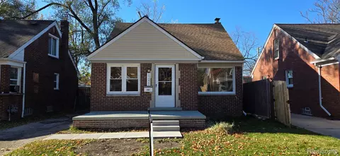 17229 Warwick St, Detroit, MI 48219