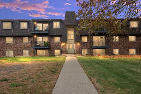 122 Riviera Dr 19 1 Dr #19, Saint Clair Shores, MI 48080