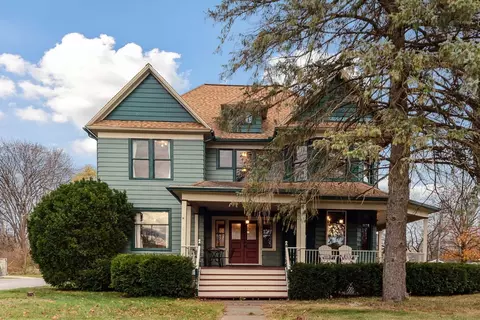 418 Pearl St, Pinckney, MI 48169