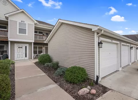 1569 Weatherstone Dr, Pittsfield, MI 48108