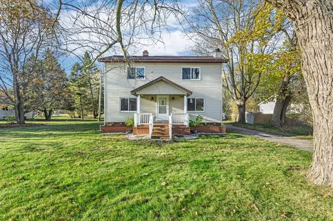 4113 Pine Grove Ave, Fort Gratiot, MI 48059
