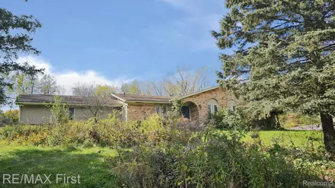 11385 Stallion Ln, Rose, MI 48442