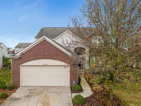19084 Pembridge St, Macomb, MI 48042