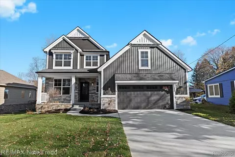 311 Caroline St, Milford, MI 48381