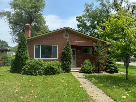 21308 Seminole St, Southfield, MI 48033