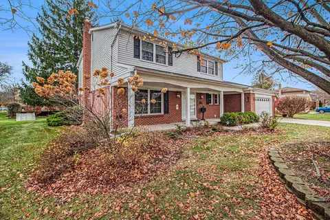 17950 Myron St, Livonia, MI 48152