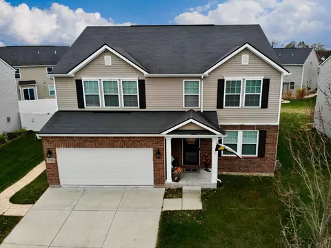 8356 Crab Apple Trl, Lima, MI 48130