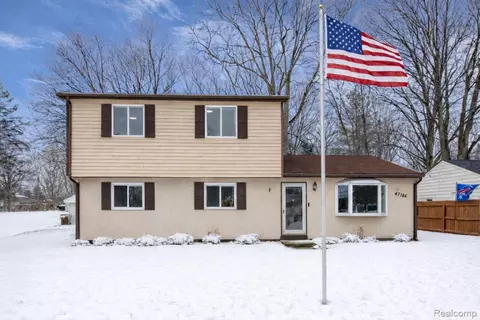 47185 Vanker Ave, Shelby Township, MI 48317