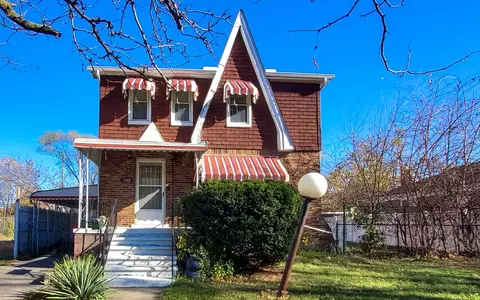18906 Hawthorne St, Highland Park, MI 48203