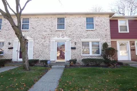 2648 Seaton Circuit S, Warren, MI 48091