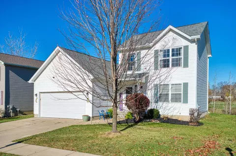 762 Pinegate Dr, Fowlerville, MI 48836