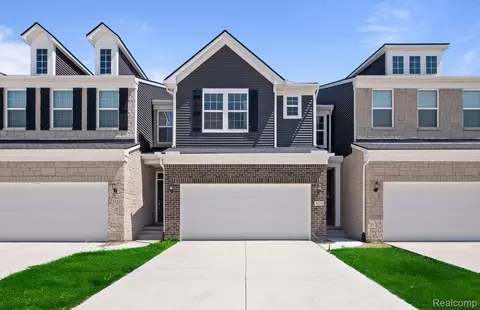 1438 Superior Dr, Milford, MI 48381