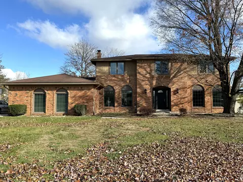 982 Langley Rd, Rochester Hills, MI 48309