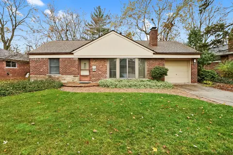 4338 S Verona Cir, Royal Oak, MI 48073