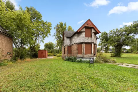 8864 Charlevoix St, Detroit, MI 48214