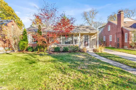 1306 Edgewood Dr, Royal Oak, MI 48067