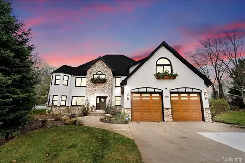 11297 E Royal Rd, Morton, MI 49346