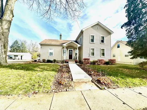 301 Bristol St S, Almont, MI 48003