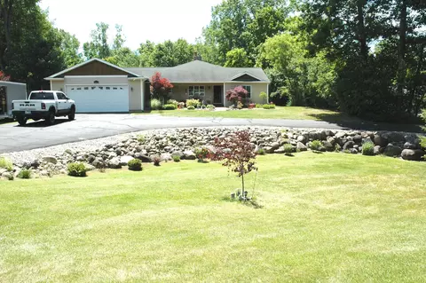 5417 Flushing Rd, Flint, MI 48433