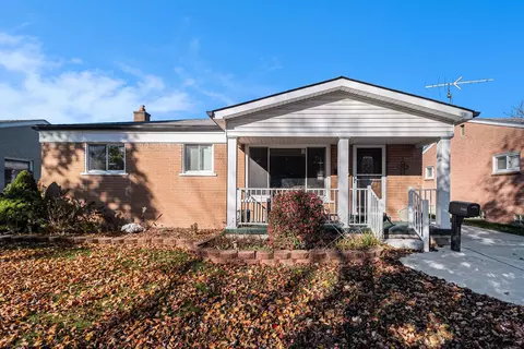 23462 Filmore St, Taylor, MI 48180