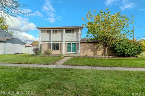 11833 Phyllis St, Taylor, MI 48180