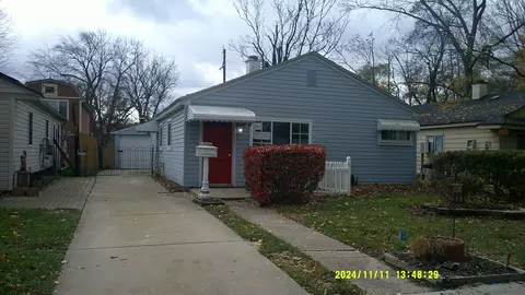 34815 Phyllis St, Wayne, MI 48184