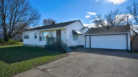 1255 W Stanley Rd, Mount Morris, MI 48458