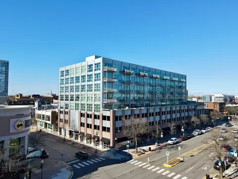 100 W 5th St #402, Royal Oak, MI 48067