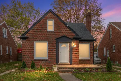 4461 Grayton St, Detroit, MI 48224