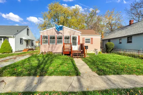 1513 Mcpherson St, Port Huron, MI 48060