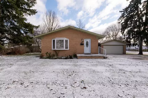 4565 Universal St, Dearborn Heights, MI 48125