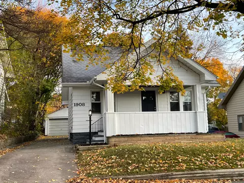 1908 Cartier St, Flint, MI 48504