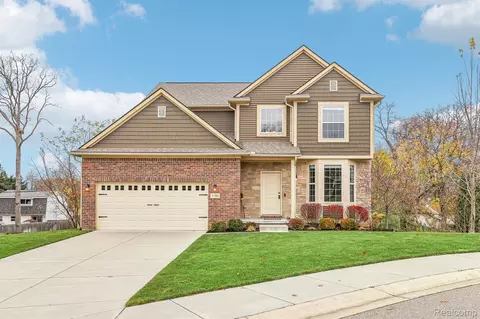 5780 Appian Way, Waterford, MI 48329
