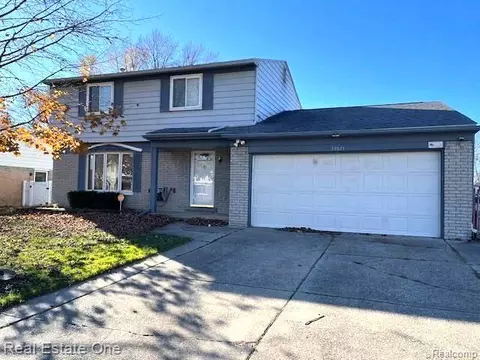 35923 Tami Ln, Clinton Township, MI 48035