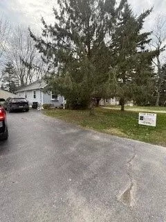 9097 Silver Lake Rd, Argentine, MI 48451
