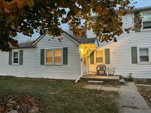 11935 Olive St, Romulus, MI 48174