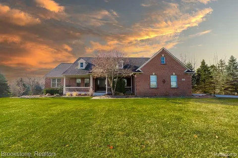 8786 Country Manor Dr, Bruce Township, MI 48065