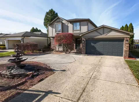 38753 Harrison Dr, Sterling Heights, MI 48310