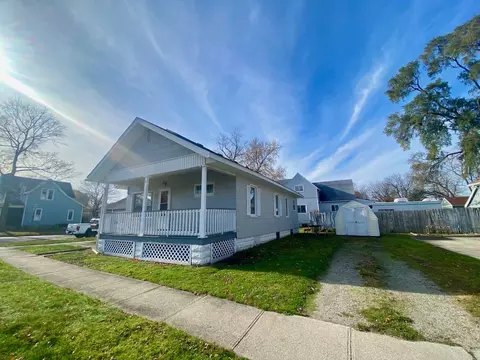 229 12th St, Port Huron, MI 48060