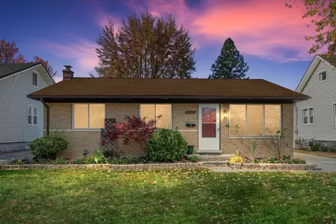 27809 Florence St, Saint Clair Shores, MI 48081