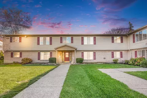 43976 Freeway Dr #75, Sterling Heights, MI 48313