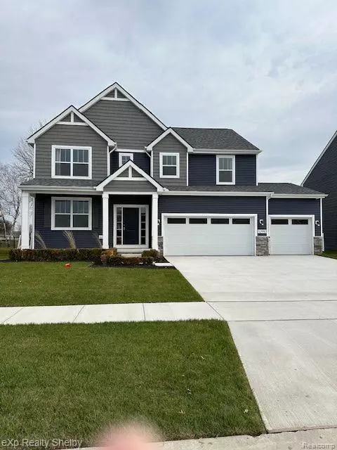 52905 Wellington Valley Dr, Macomb, MI 48042