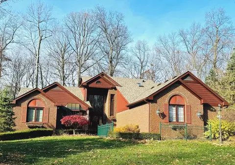 57503 Hidden Timbers Dr, Lyon, MI 48178