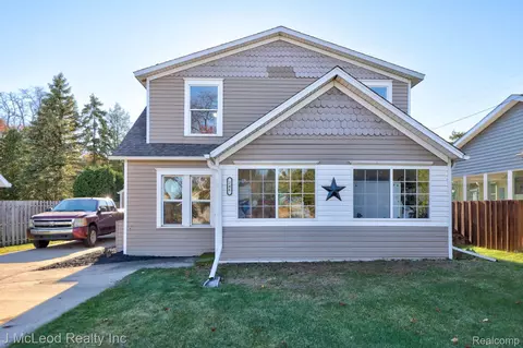 246 Lagoon Beach Dr, Bangor, MI 48706