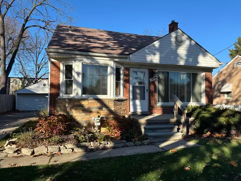 3914 W 13 Mile Rd, Royal Oak, MI 48073
