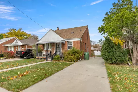 12984 Netherwood St, Southgate, MI 48195