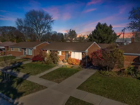 29374 Sherry Ave, Madison Heights, MI 48071