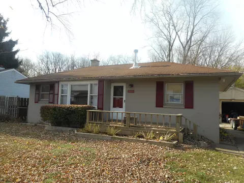18741 Lathers St, Livonia, MI 48152